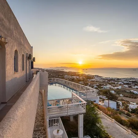 Golden Sunset Apartment *
